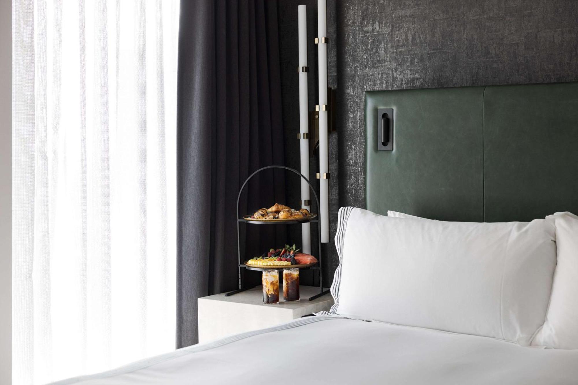 Thompson Austin, By Hyatt Hotel Екстериор снимка