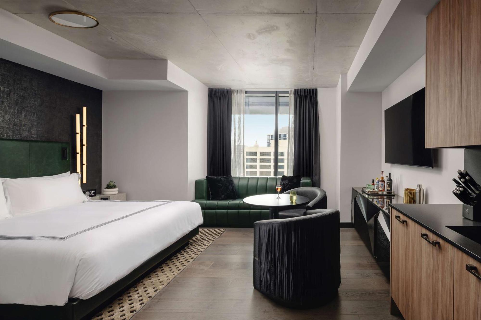 Thompson Austin, By Hyatt Hotel Екстериор снимка